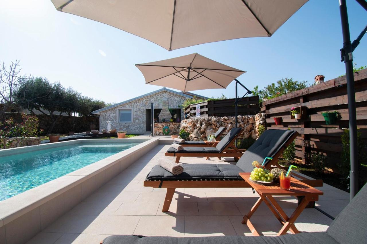 Haus Holiday home *